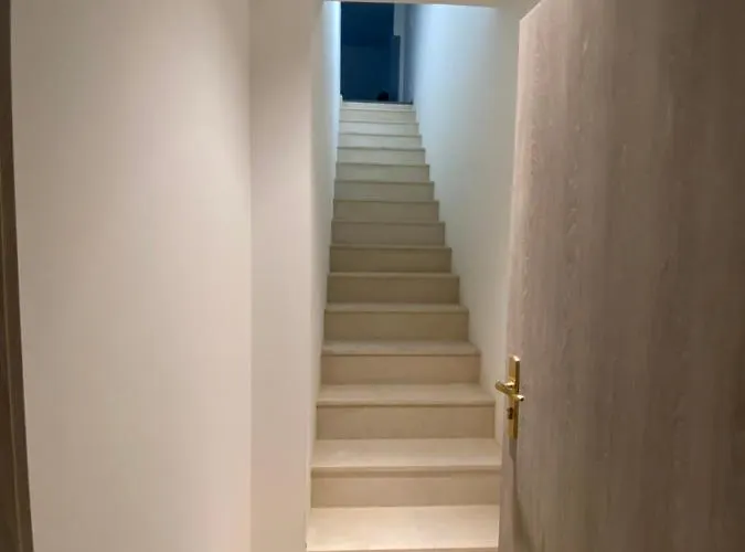 Le Duplex St Nicolas Beaune (Cote d'Or)